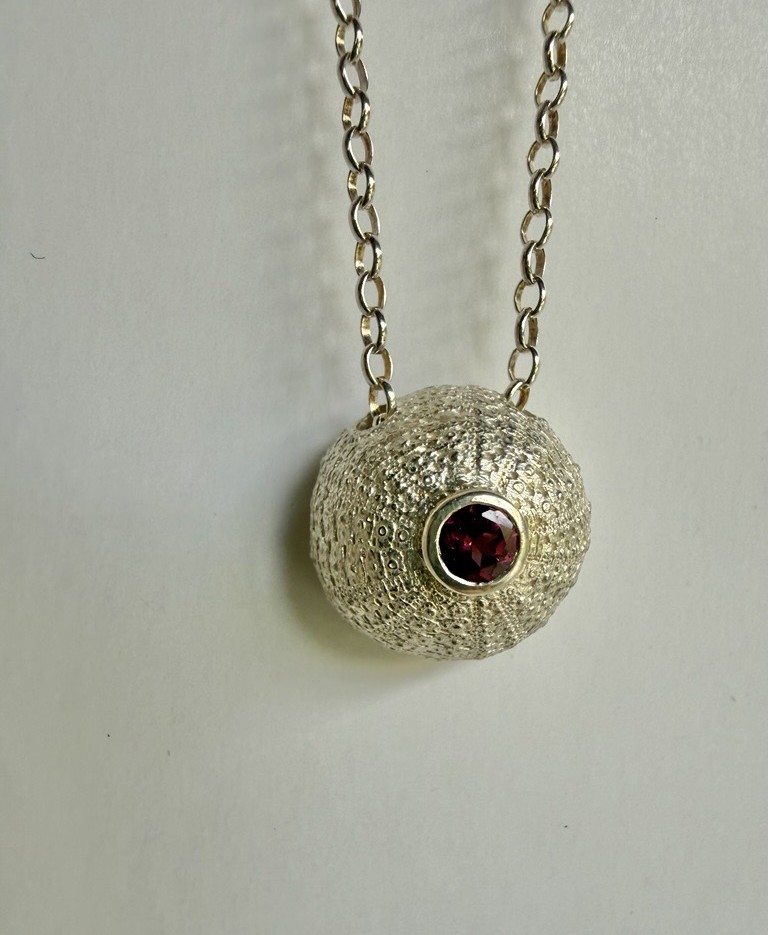 Image of Necklace Silver Urchin | Garnet Rhodenite (LN)