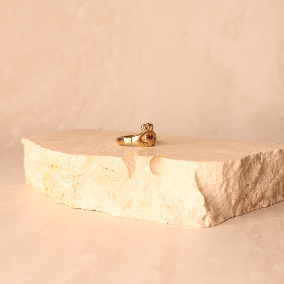 Image of Ring | 9kt, Claddagh Design (R56)