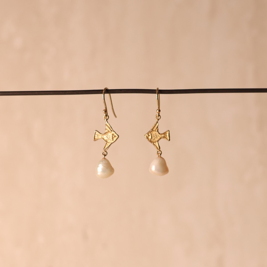Image of Earrings | Large Angel Fish Pearl (NRE3)