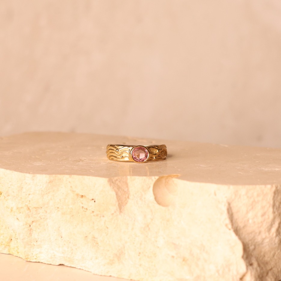 Image of Ring | 9kt Gold, Oval Pink Spinel (R80)