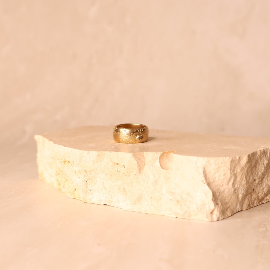 Image of Ring | Paisley Design, 9ct Gold + Diamond 0.1ct (PASR8)