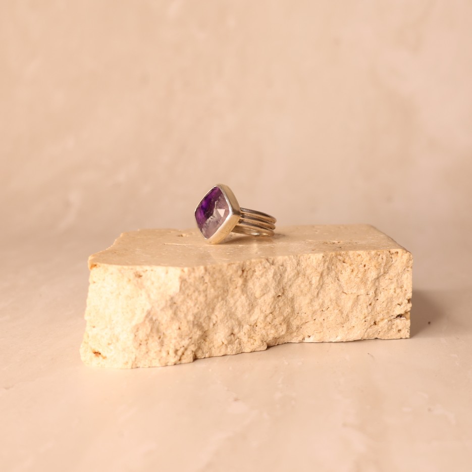 Image of Ring | Sterling Silver & Amethyst